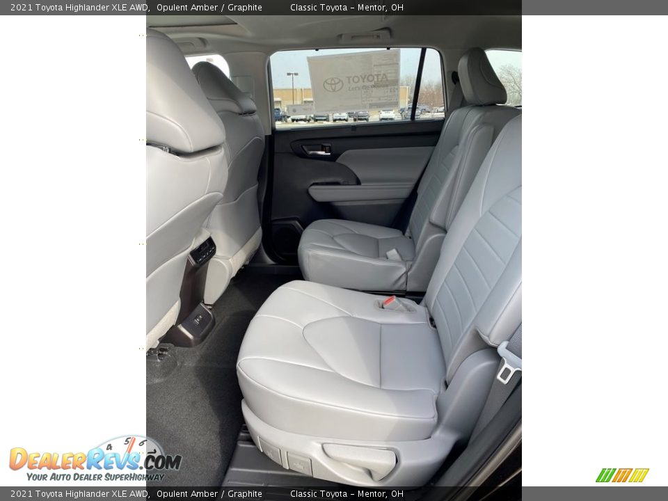 2021 Toyota Highlander XLE AWD Opulent Amber / Graphite Photo #3