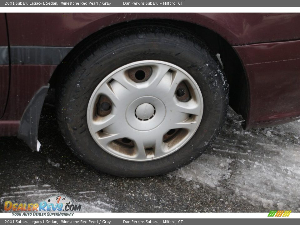 2001 Subaru Legacy L Sedan Winestone Red Pearl / Gray Photo #17