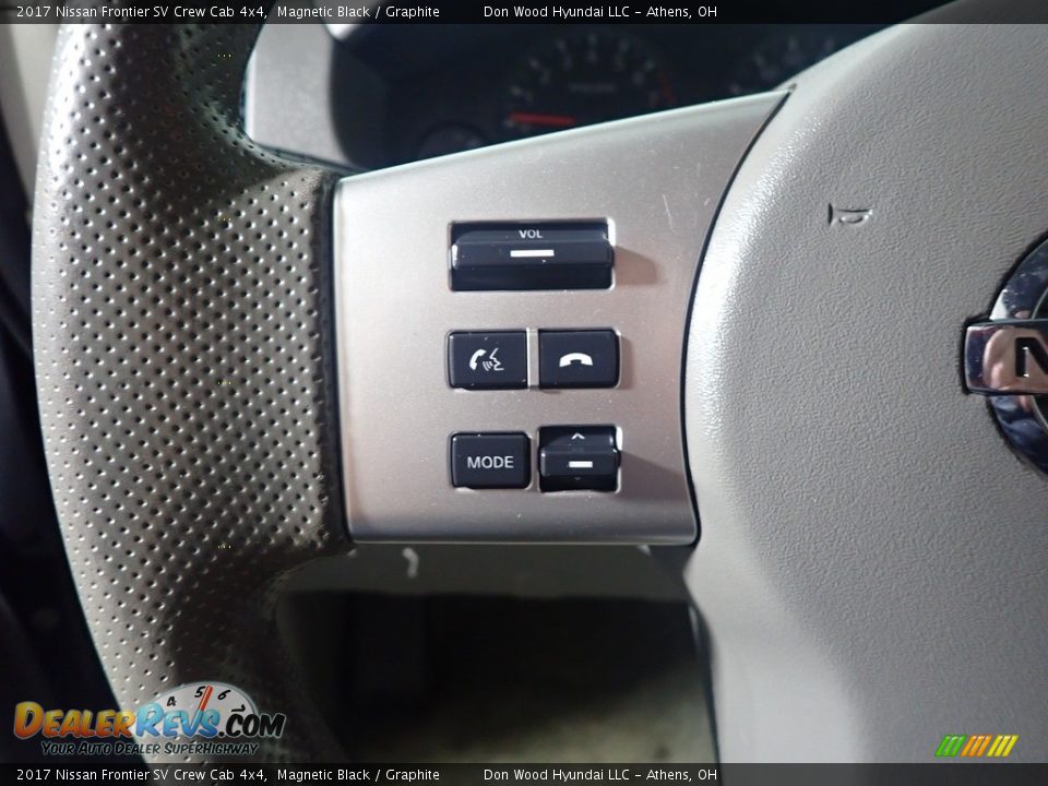 2017 Nissan Frontier SV Crew Cab 4x4 Steering Wheel Photo #26