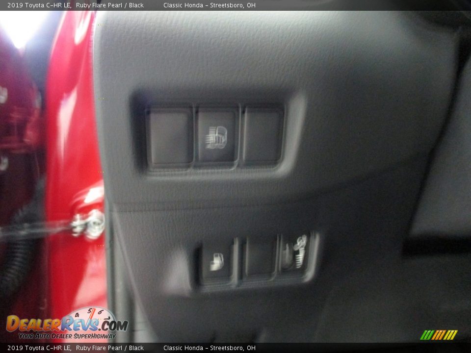2019 Toyota C-HR LE Ruby Flare Pearl / Black Photo #28