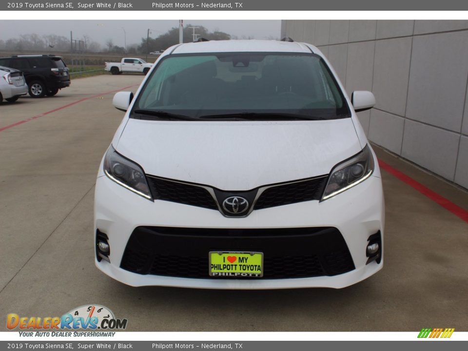 2019 Toyota Sienna SE Super White / Black Photo #3