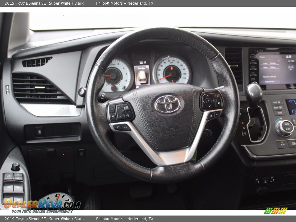 2019 Toyota Sienna SE Super White / Black Photo #20