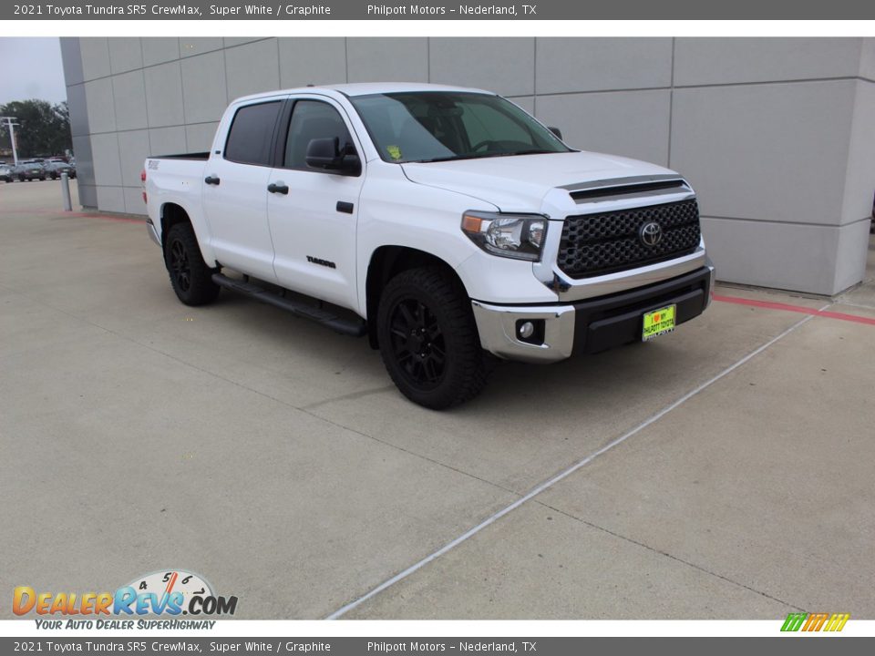 2021 Toyota Tundra SR5 CrewMax Super White / Graphite Photo #2