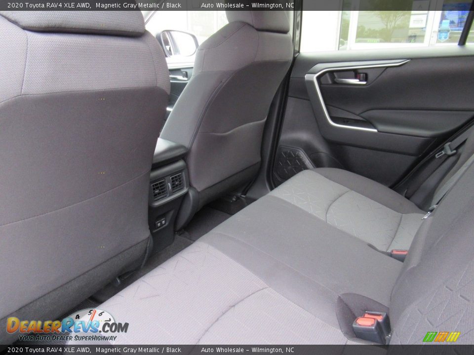 2020 Toyota RAV4 XLE AWD Magnetic Gray Metallic / Black Photo #11