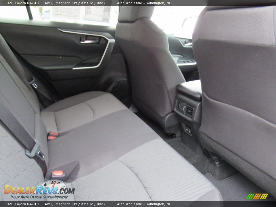 2020 Toyota RAV4 XLE AWD Magnetic Gray Metallic / Black Photo #13