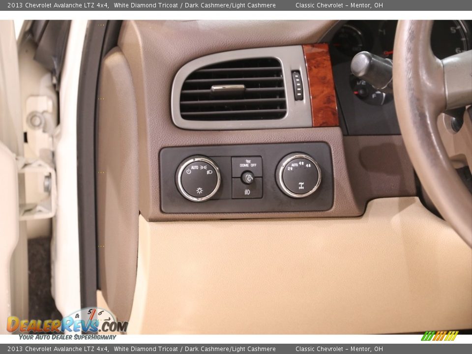 2013 Chevrolet Avalanche LTZ 4x4 White Diamond Tricoat / Dark Cashmere/Light Cashmere Photo #6