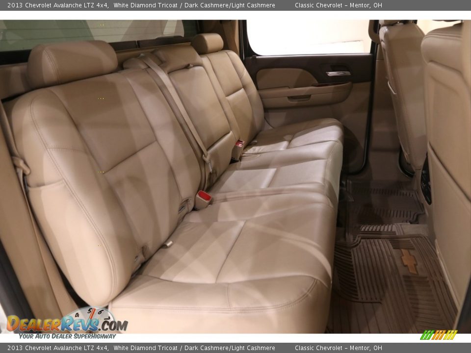 2013 Chevrolet Avalanche LTZ 4x4 White Diamond Tricoat / Dark Cashmere/Light Cashmere Photo #18