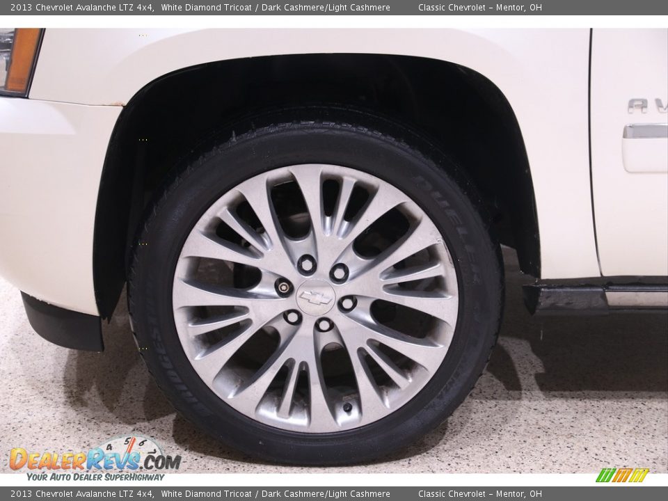 2013 Chevrolet Avalanche LTZ 4x4 White Diamond Tricoat / Dark Cashmere/Light Cashmere Photo #25