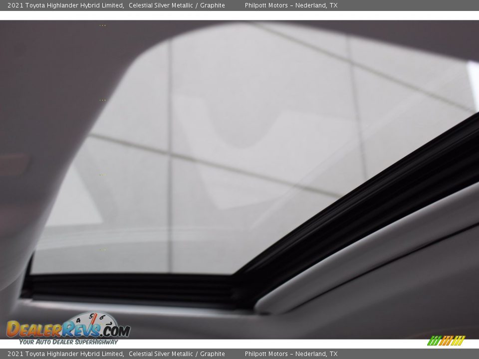 2021 Toyota Highlander Hybrid Limited Celestial Silver Metallic / Graphite Photo #18