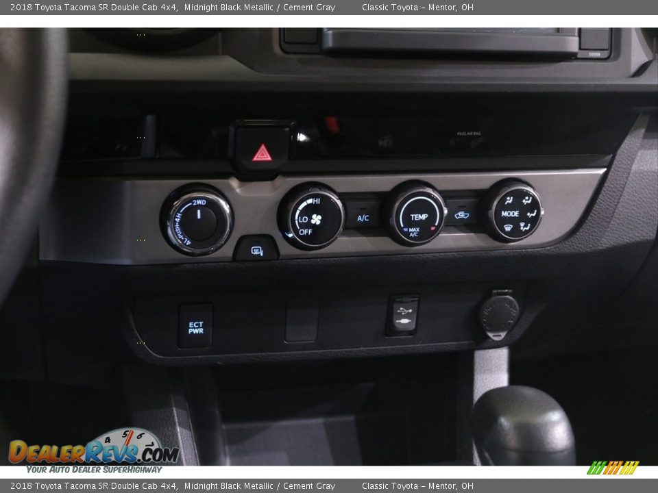 2018 Toyota Tacoma SR Double Cab 4x4 Midnight Black Metallic / Cement Gray Photo #10
