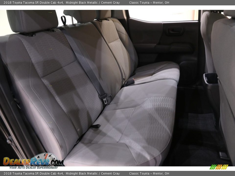 2018 Toyota Tacoma SR Double Cab 4x4 Midnight Black Metallic / Cement Gray Photo #15