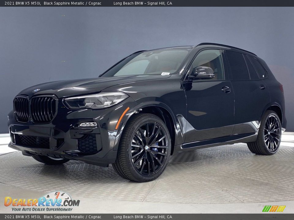 Front 3/4 View of 2021 BMW X5 M50i Photo #5