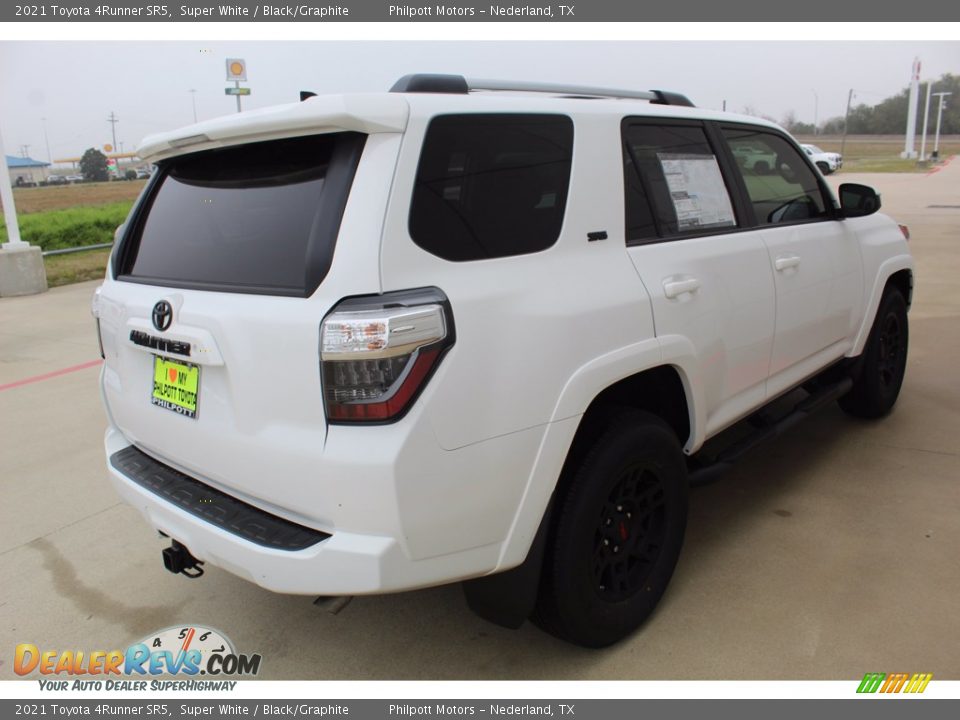 2021 Toyota 4Runner SR5 Super White / Black/Graphite Photo #8