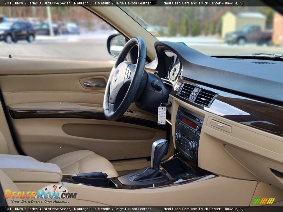 2011 BMW 3 Series 328i xDrive Sedan Montego Blue Metallic / Beige Dakota Leather Photo #10