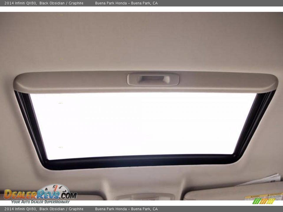 Sunroof of 2014 Infiniti QX80  Photo #19