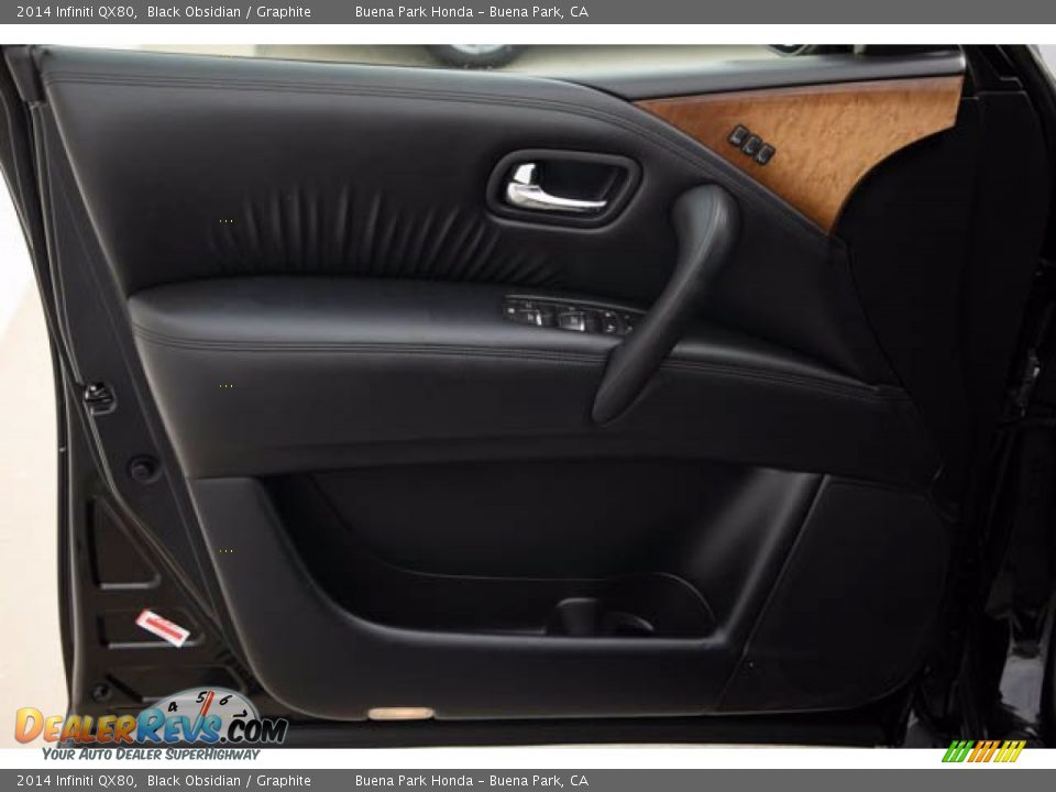 Door Panel of 2014 Infiniti QX80  Photo #32