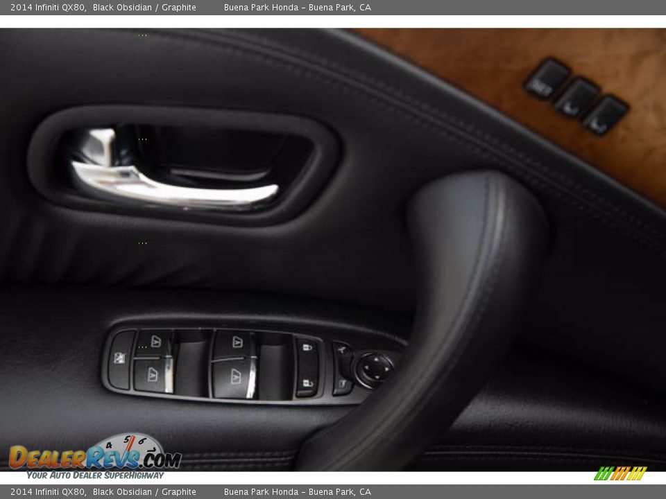 Door Panel of 2014 Infiniti QX80  Photo #33