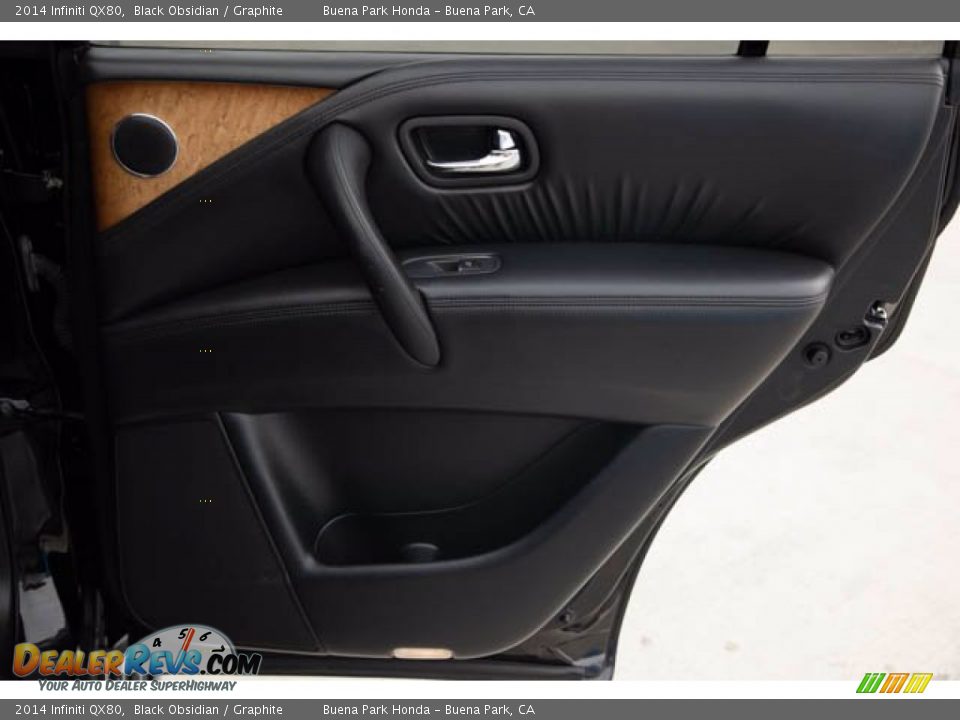 Door Panel of 2014 Infiniti QX80  Photo #35