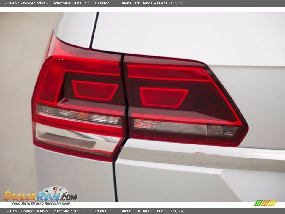 2019 Volkswagen Atlas S Reflex Silver Metallic / Titan Black Photo #12