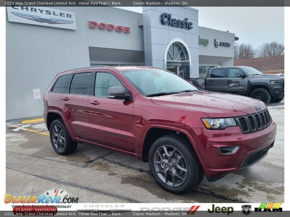 2021 Jeep Grand Cherokee Limited 4x4 Velvet Red Pearl / Black Photo #1