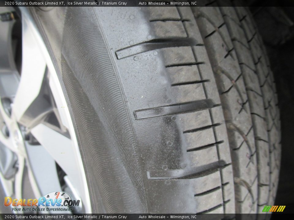 2020 Subaru Outback Limited XT Ice Silver Metallic / Titanium Gray Photo #8