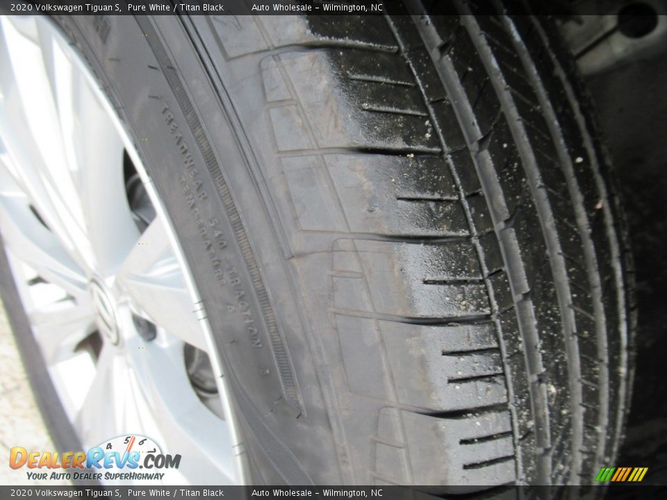 2020 Volkswagen Tiguan S Pure White / Titan Black Photo #9