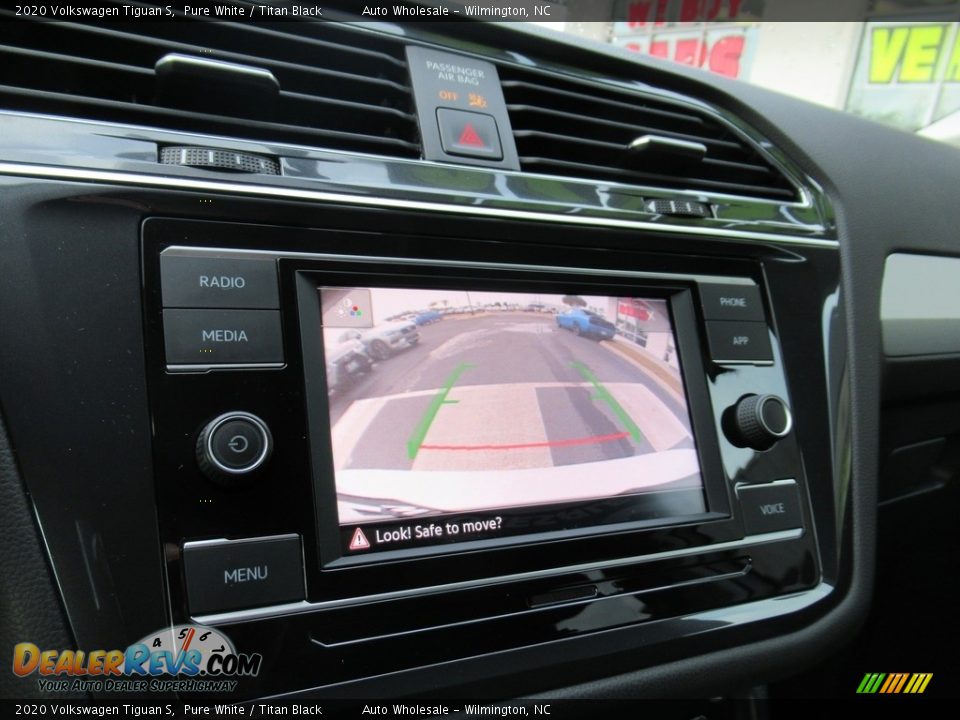 2020 Volkswagen Tiguan S Pure White / Titan Black Photo #18
