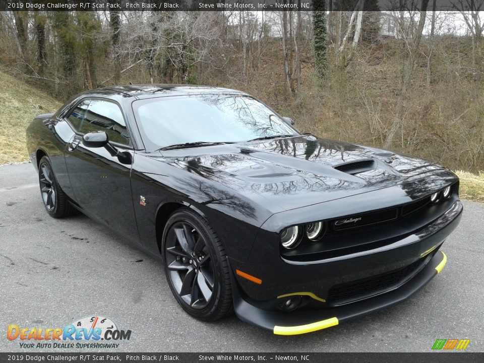 Pitch Black 2019 Dodge Challenger R/T Scat Pack Photo #5