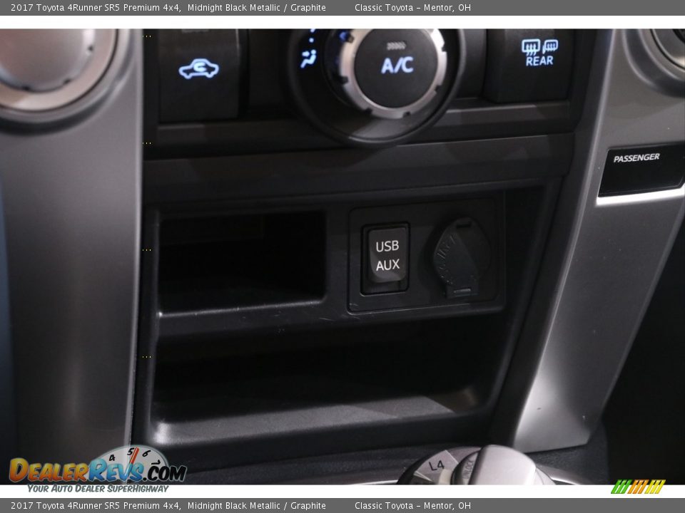 2017 Toyota 4Runner SR5 Premium 4x4 Midnight Black Metallic / Graphite Photo #14