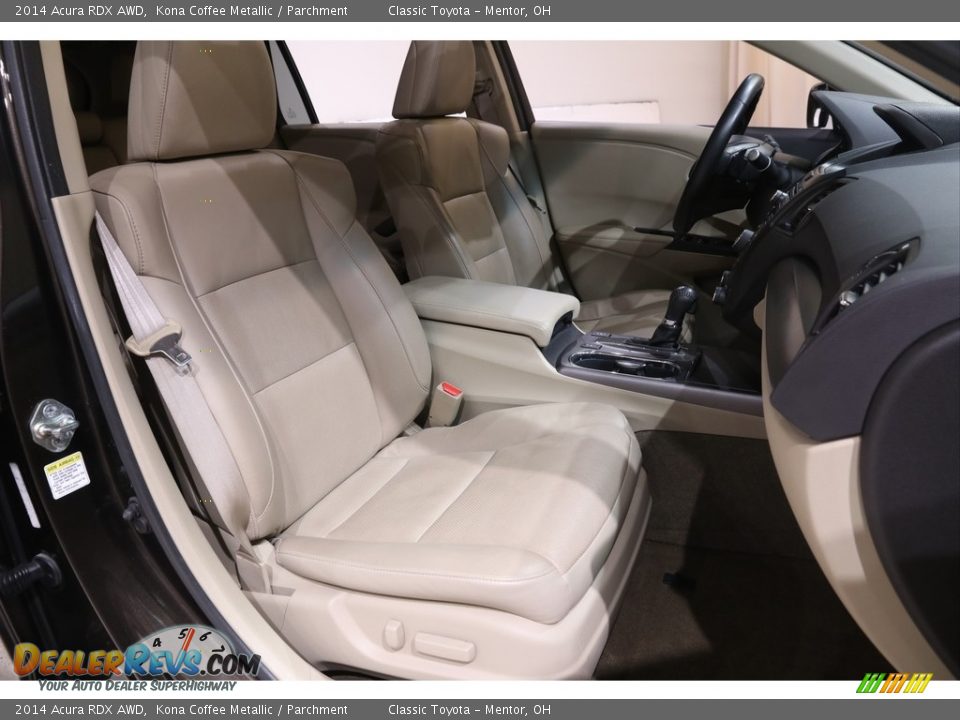 Front Seat of 2014 Acura RDX AWD Photo #15