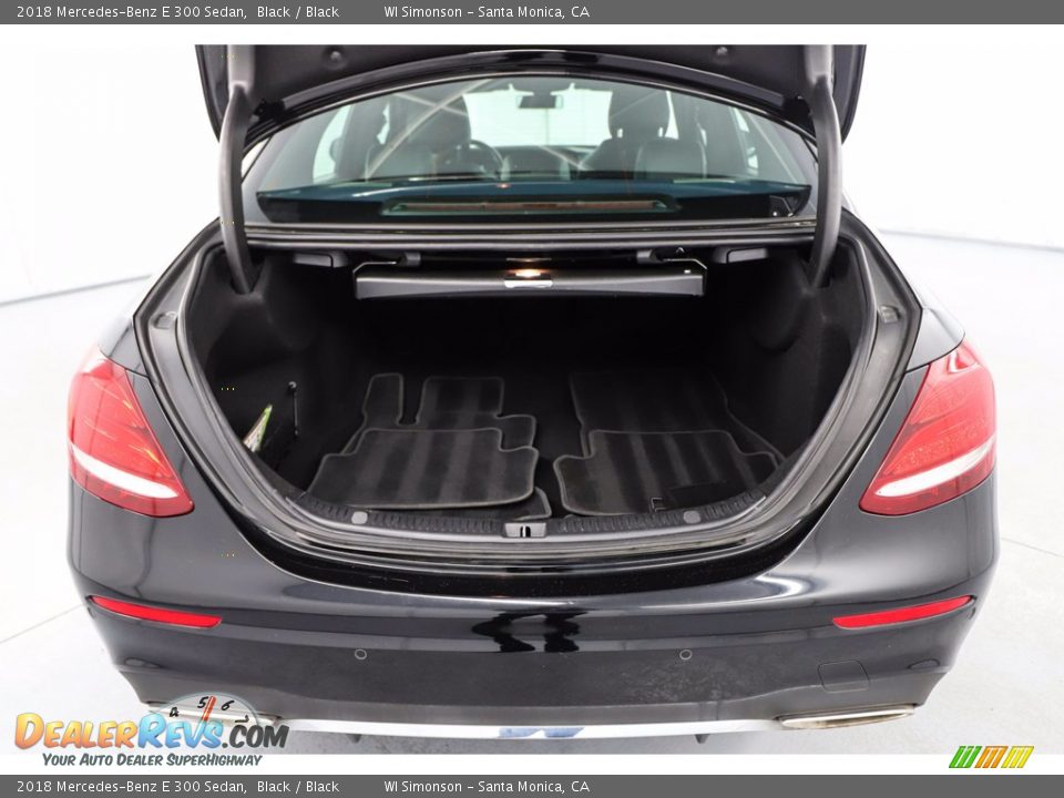 2018 Mercedes-Benz E 300 Sedan Black / Black Photo #7