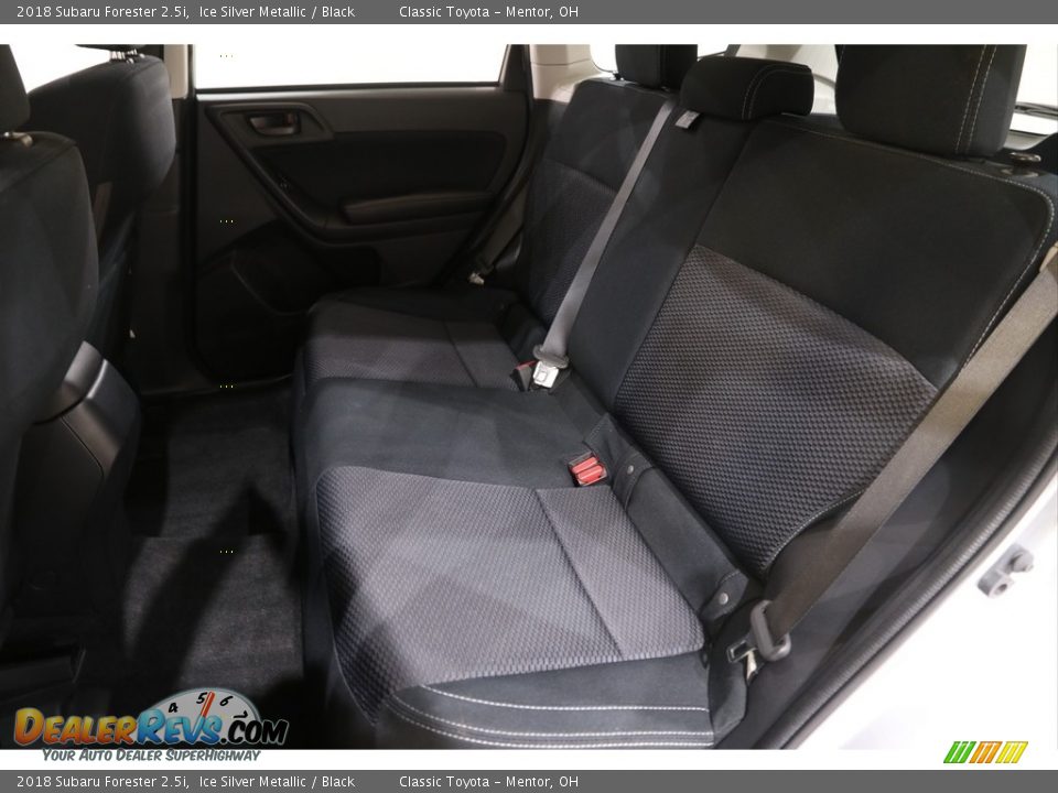 2018 Subaru Forester 2.5i Ice Silver Metallic / Black Photo #21