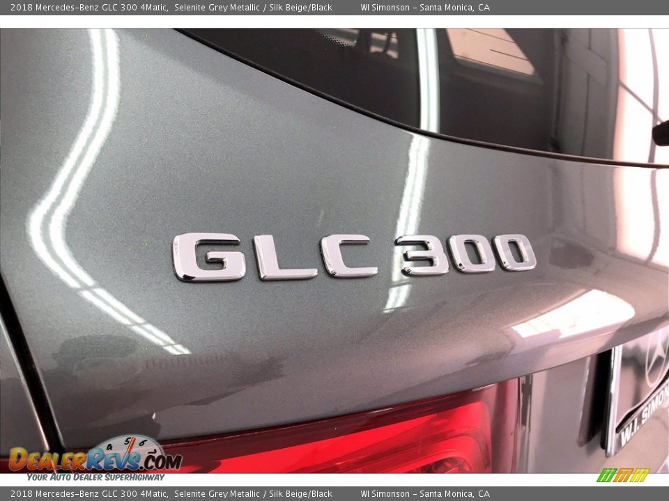 2018 Mercedes-Benz GLC 300 4Matic Selenite Grey Metallic / Silk Beige/Black Photo #31
