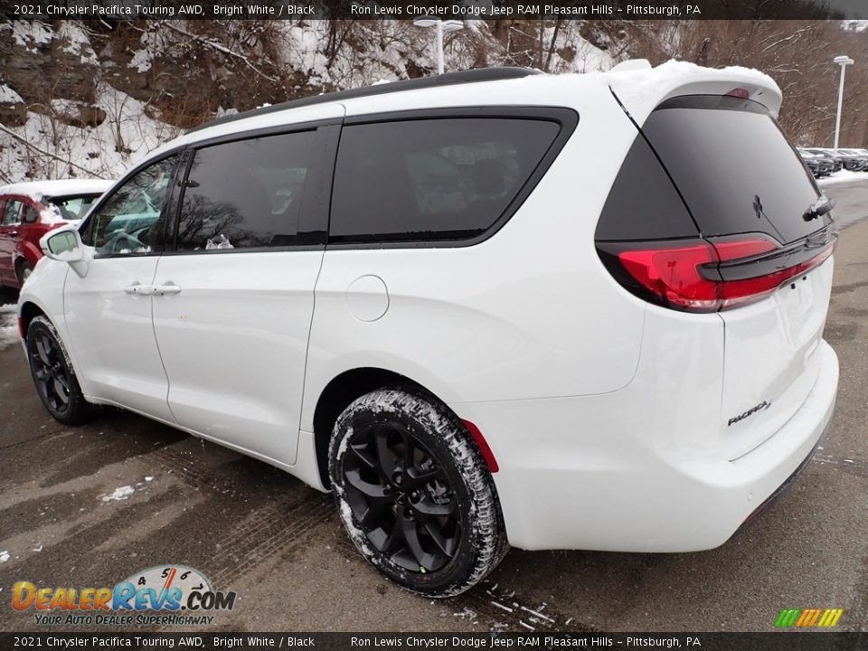 2021 Chrysler Pacifica Touring AWD Bright White / Black Photo #3