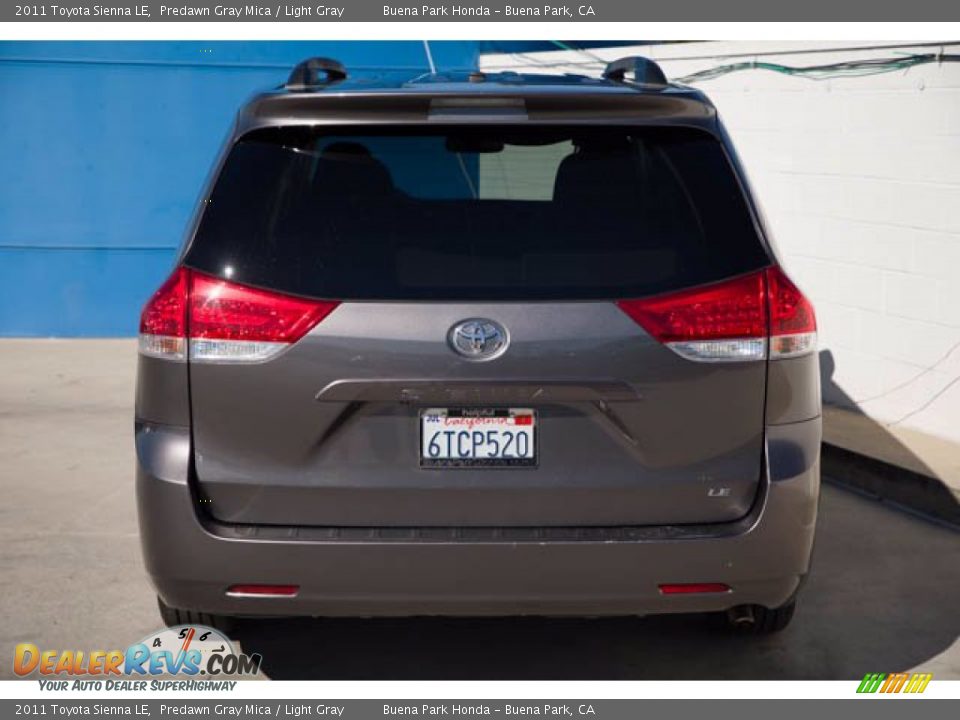 2011 Toyota Sienna LE Predawn Gray Mica / Light Gray Photo #9