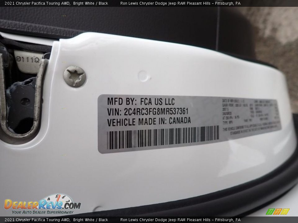 2021 Chrysler Pacifica Touring AWD Bright White / Black Photo #16