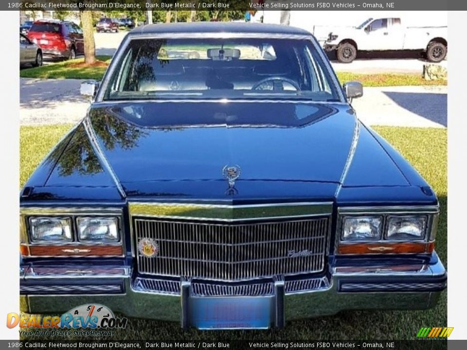 1986 Cadillac Fleetwood Brougham D'Elegance Dark Blue Metallic / Dark Blue Photo #2