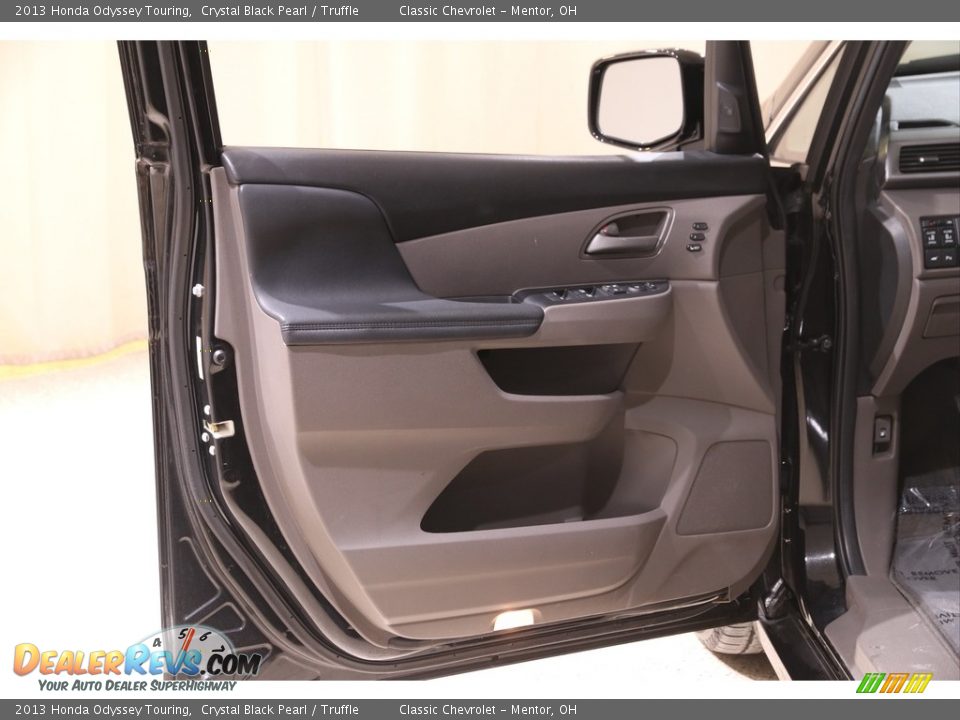 2013 Honda Odyssey Touring Crystal Black Pearl / Truffle Photo #4