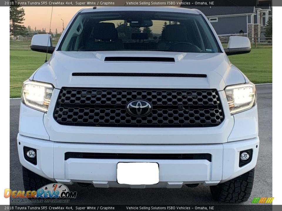 2018 Toyota Tundra SR5 CrewMax 4x4 Super White / Graphite Photo #11