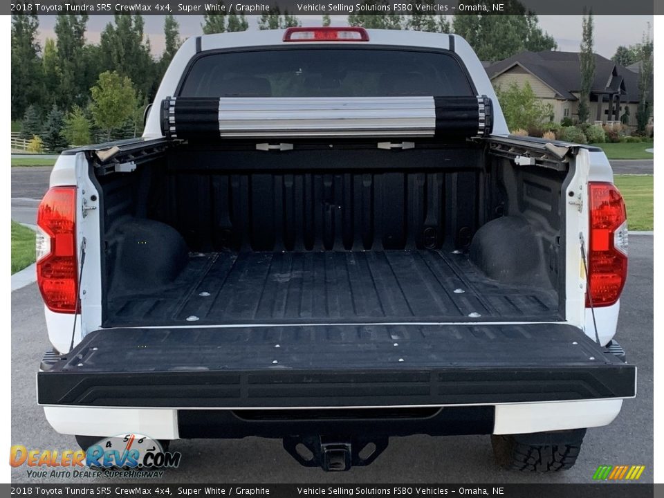 2018 Toyota Tundra SR5 CrewMax 4x4 Super White / Graphite Photo #15