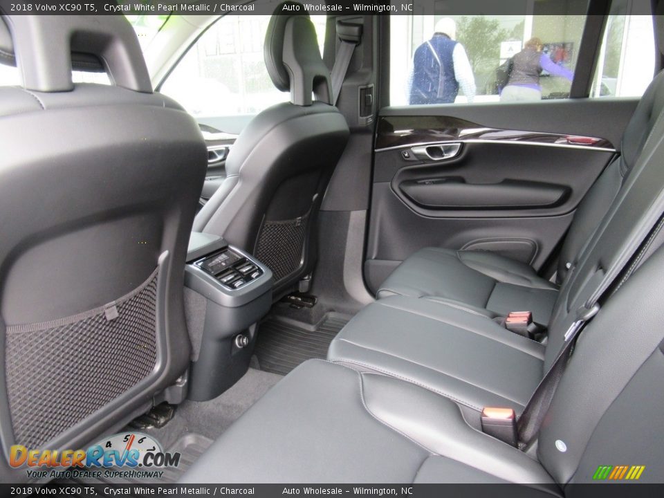 2018 Volvo XC90 T5 Crystal White Pearl Metallic / Charcoal Photo #10