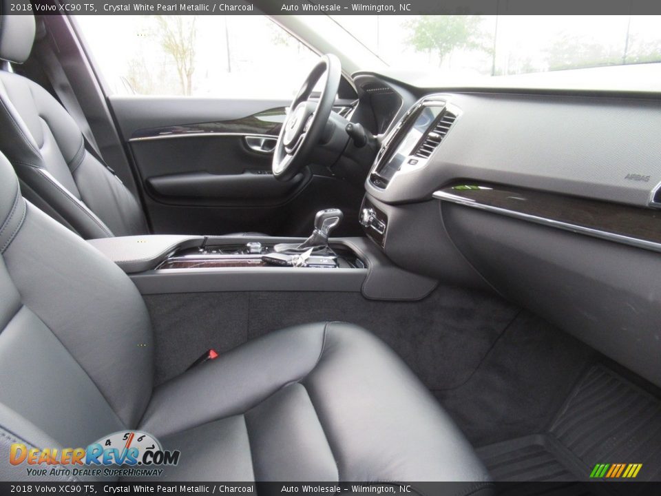 2018 Volvo XC90 T5 Crystal White Pearl Metallic / Charcoal Photo #11