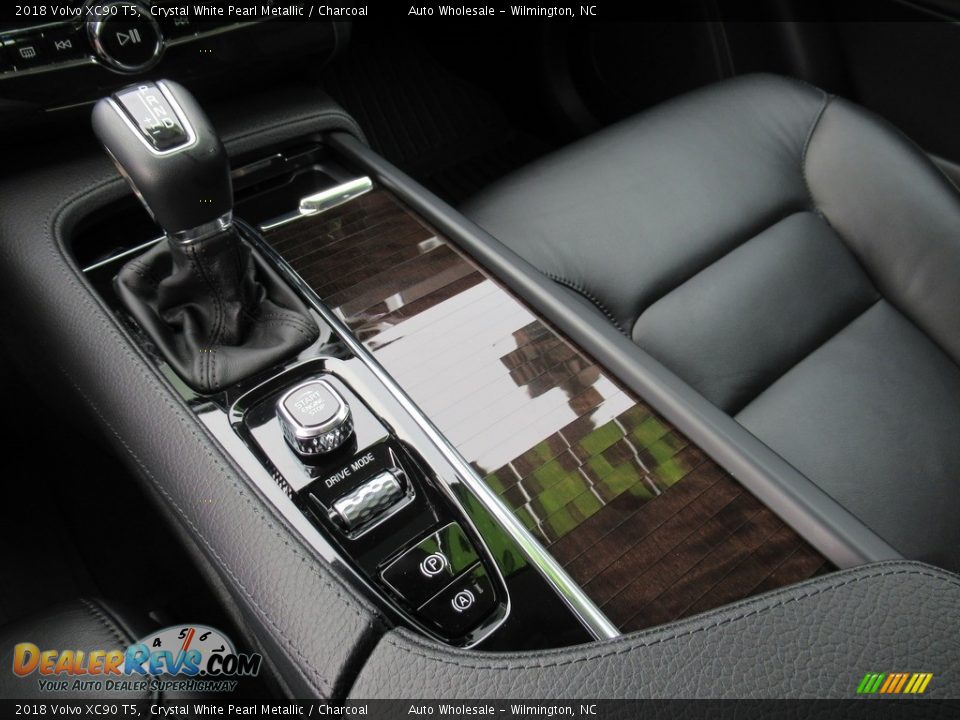 2018 Volvo XC90 T5 Crystal White Pearl Metallic / Charcoal Photo #19