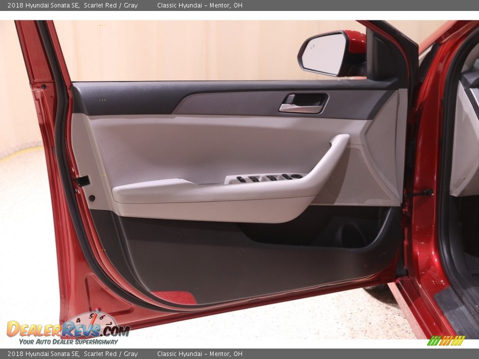 2018 Hyundai Sonata SE Scarlet Red / Gray Photo #4
