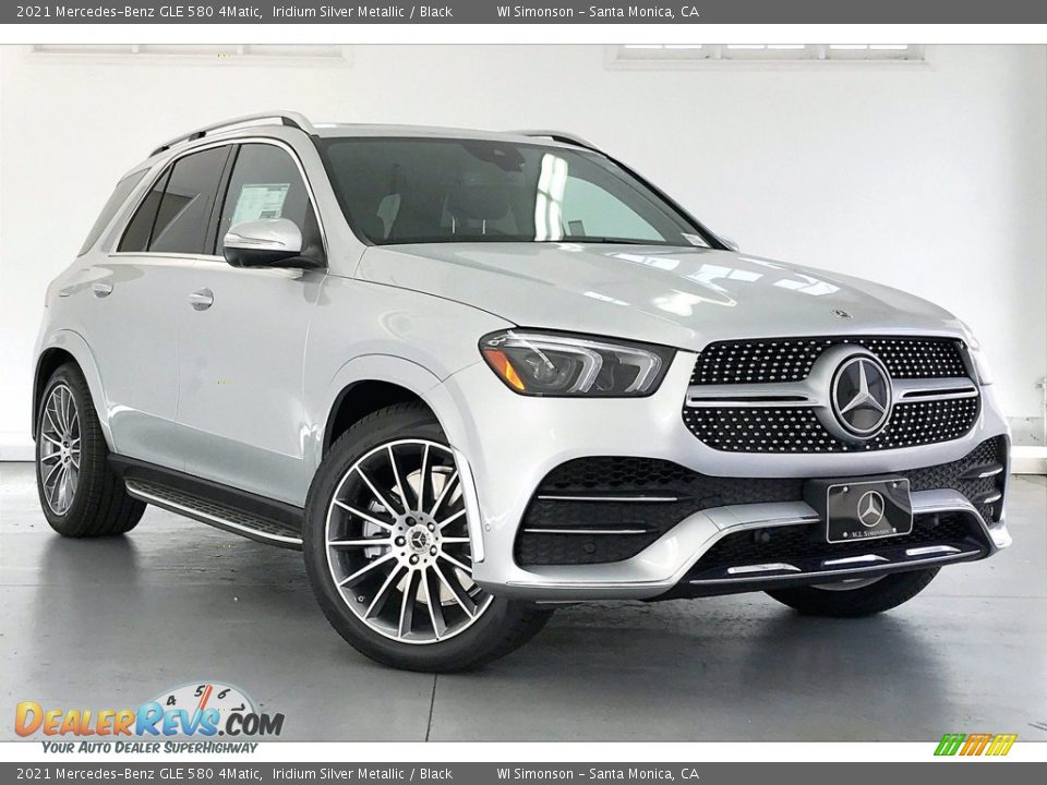 Front 3/4 View of 2021 Mercedes-Benz GLE 580 4Matic Photo #12