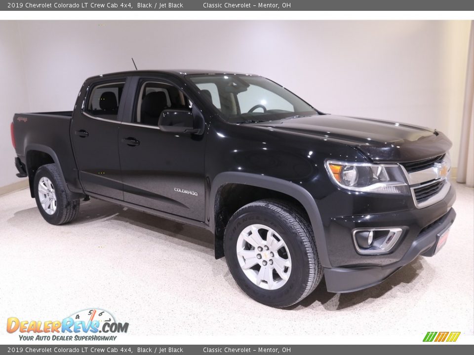 2019 Chevrolet Colorado LT Crew Cab 4x4 Black / Jet Black Photo #1