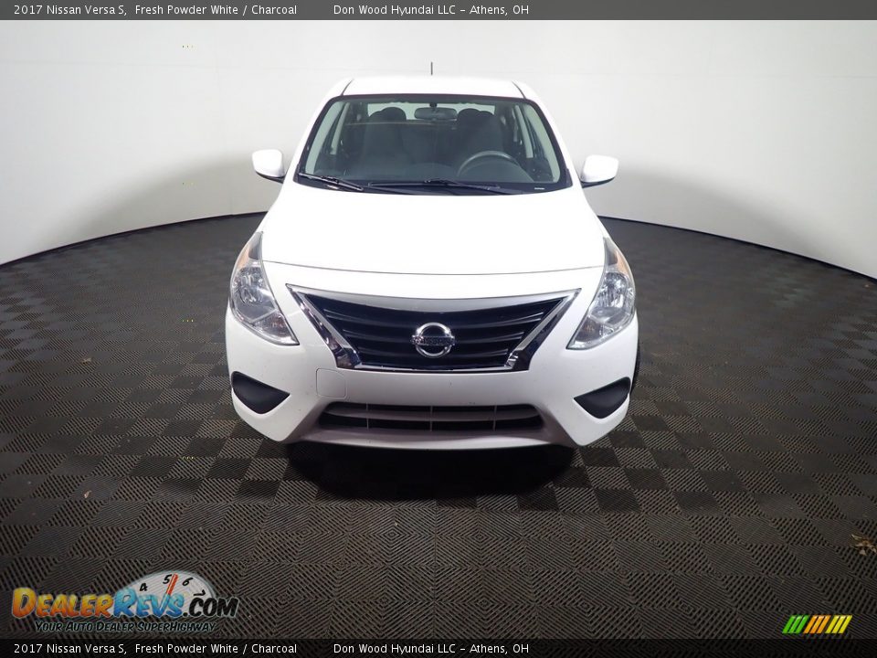 2017 Nissan Versa S Fresh Powder White / Charcoal Photo #4