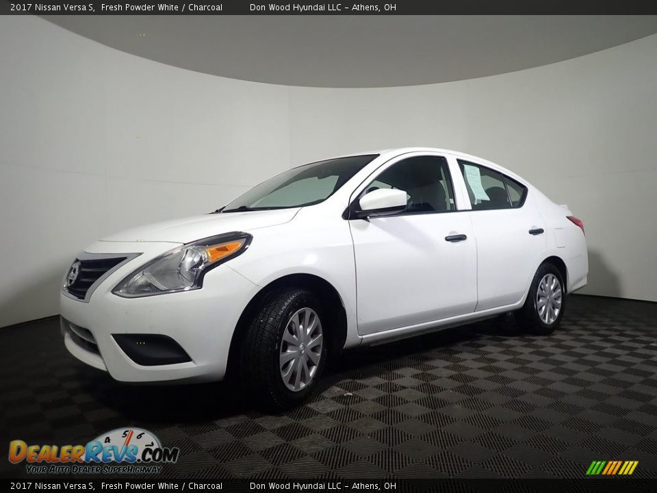 2017 Nissan Versa S Fresh Powder White / Charcoal Photo #7