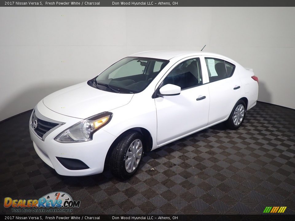 2017 Nissan Versa S Fresh Powder White / Charcoal Photo #8