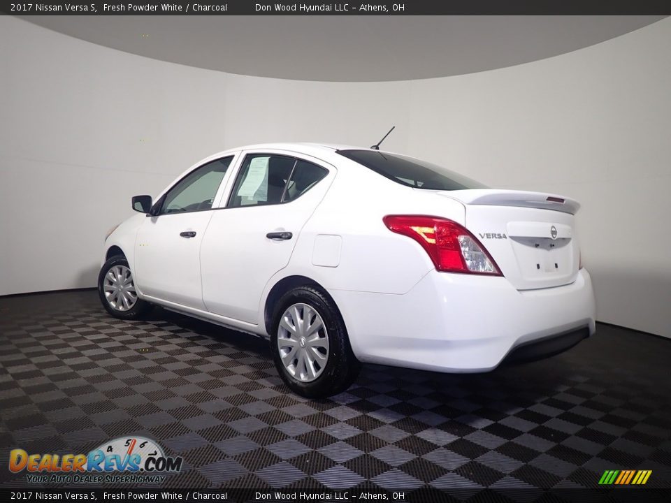 2017 Nissan Versa S Fresh Powder White / Charcoal Photo #10